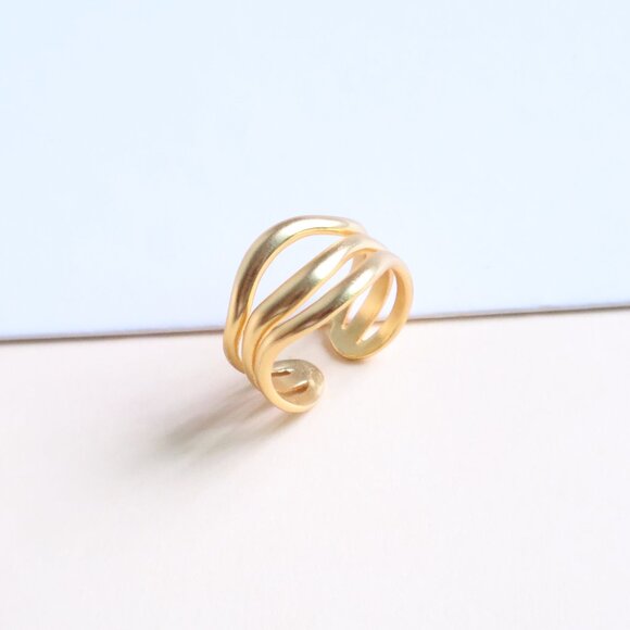 Julie Vos Wave Collection. Gold Adjustable Ring - Picture 1 of 2